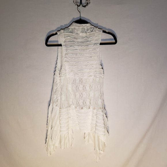 *Mod Land* Cream lace and ruffle sleeveless cover up, large - Picture 2 of 8